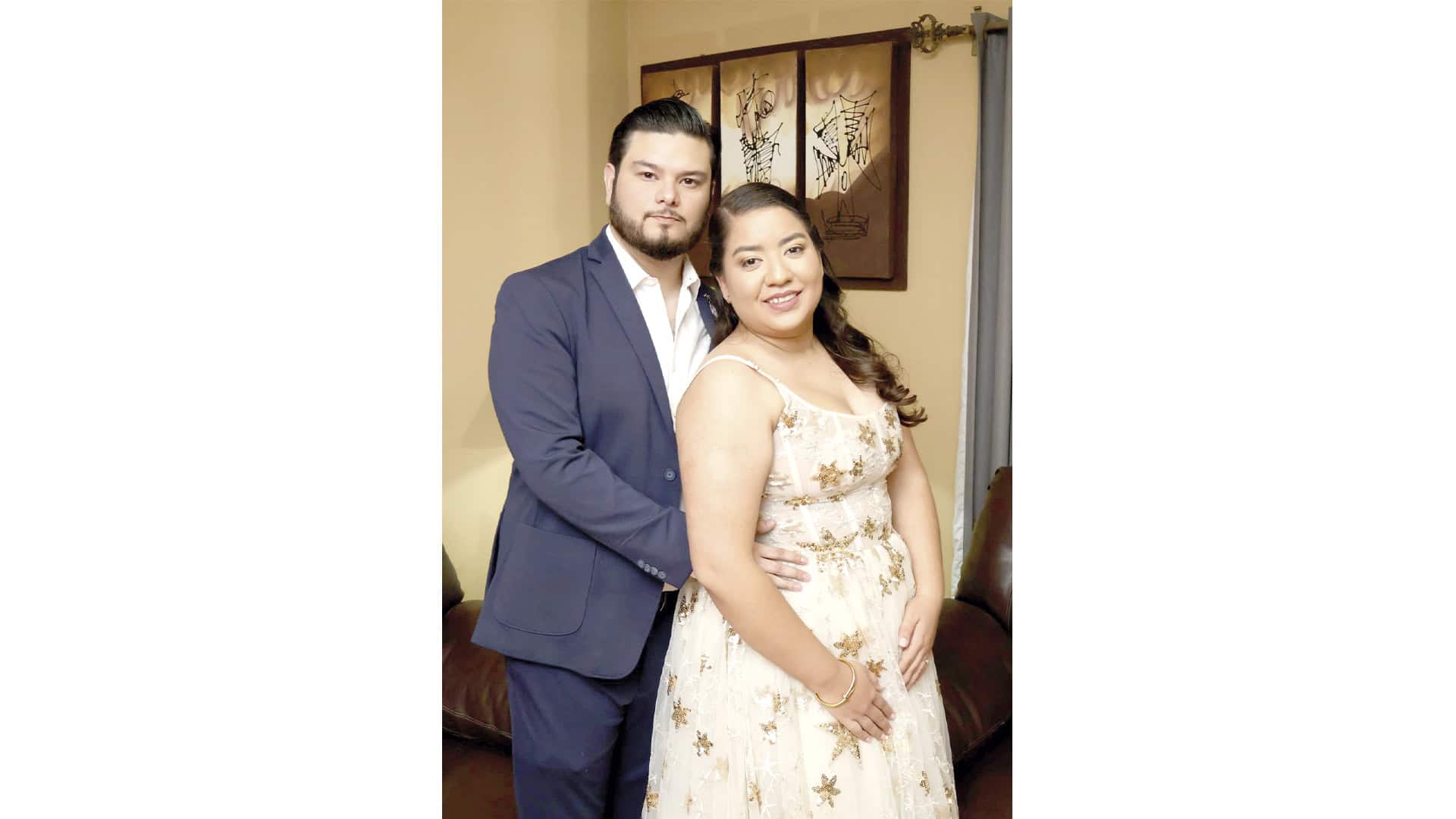 Emotiva reunión familiar por compromiso matrimonial entre Marina y Tadeo