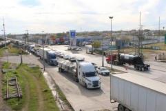 Récord Histórico de Cruce Comercial en el Puente Internacional Dos