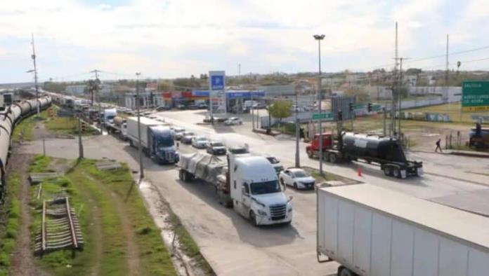 Récord Histórico de Cruce Comercial en el Puente Internacional Dos