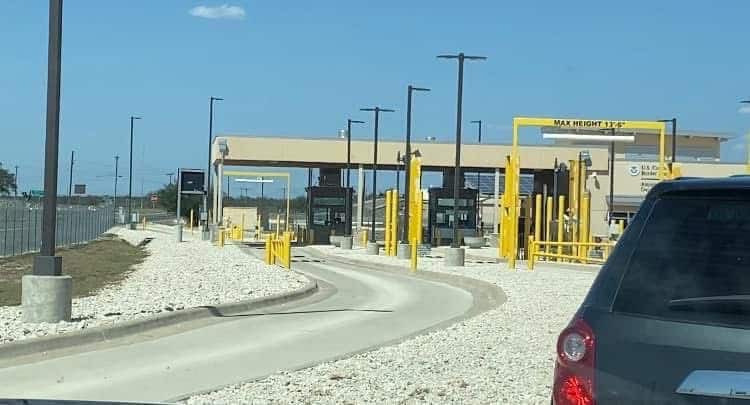 Reabren cruce vehicular en la presa de La Amistad tras mantenimiento