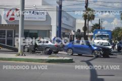 Conductor Imprudente Causa Colisión en Bulevar Benito Juárez, Monclova