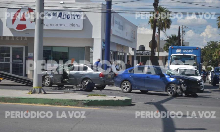 Conductor Imprudente Causa Colisión en Bulevar Benito Juárez, Monclova