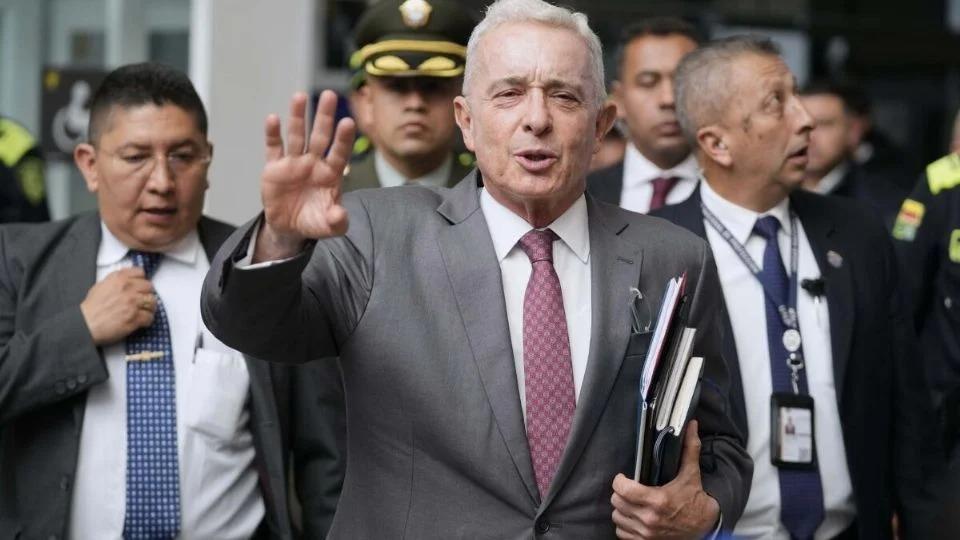 Álvaro Uribe Vélez condenado a 12 años de prisión domiciliaria por fraude procesal y soborno