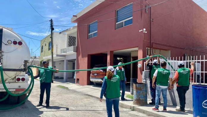 El Equipo Mejora Sabinas continúa llevando agua a quienes más lo necesitan