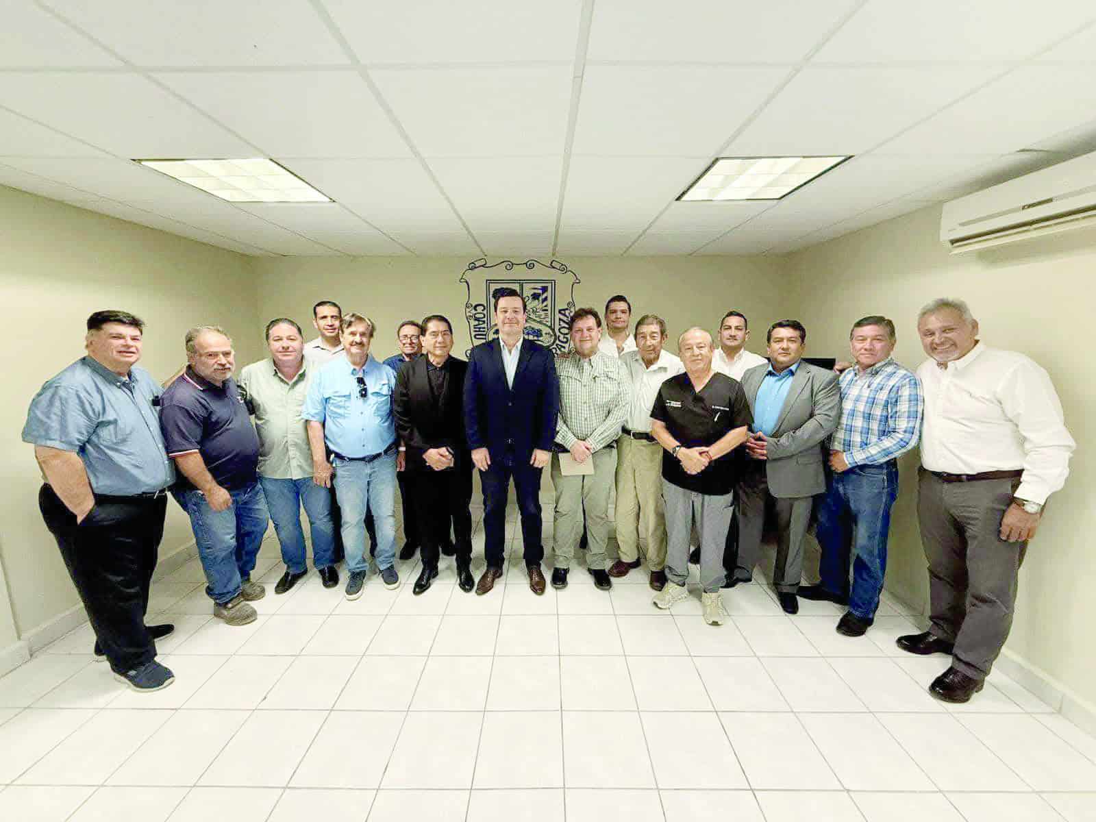 Se acercan empresarios al Fiscal General