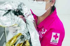 Nacimiento inesperado en hogar con ayuda de paramédicos