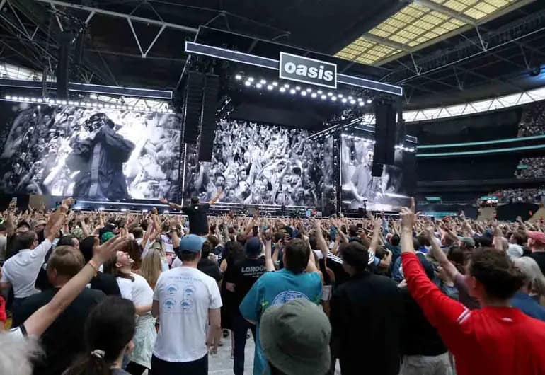 Fan fallece en concierto de Oasis en estadio Wembley
