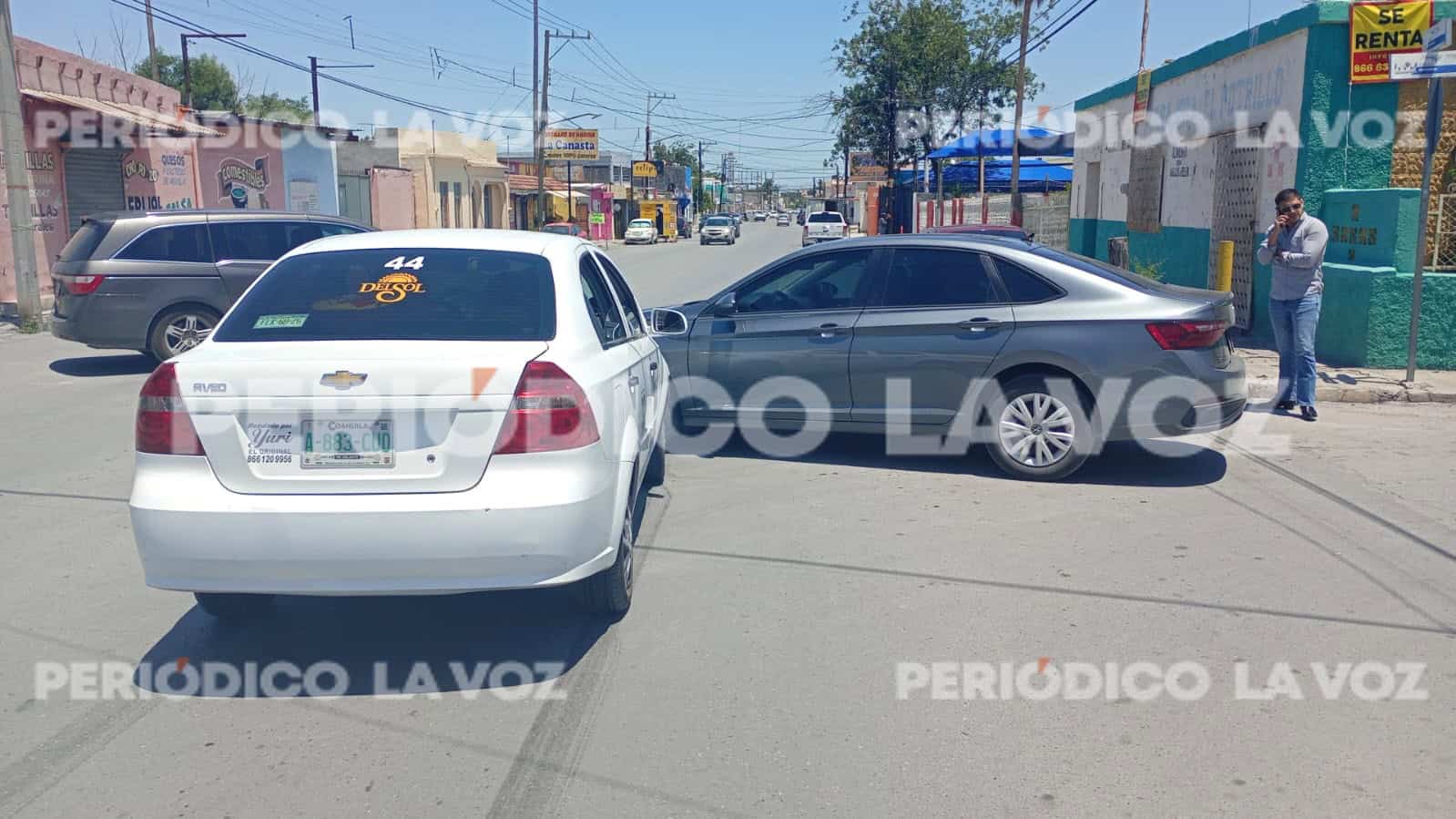 Conductor Causa Colisión en Monclova: Daños Materiales en Vehículos