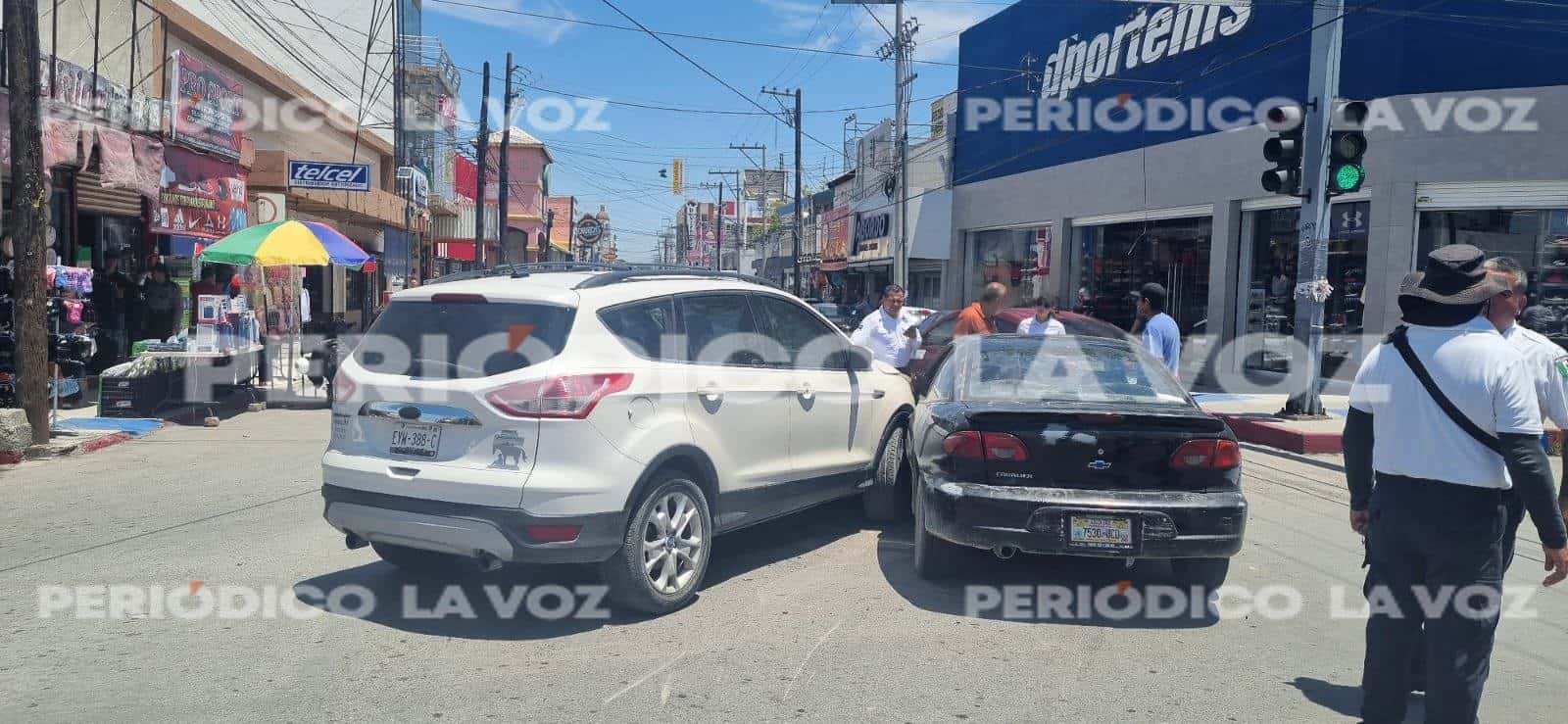 Colisión en Monclova entre Chevrolet y Ford en zona centro