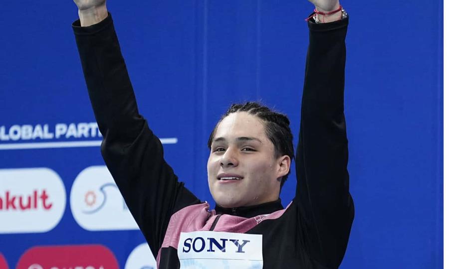 Osmar Olvera rompe récord chino con medalla de oro en trampolín 3 metros