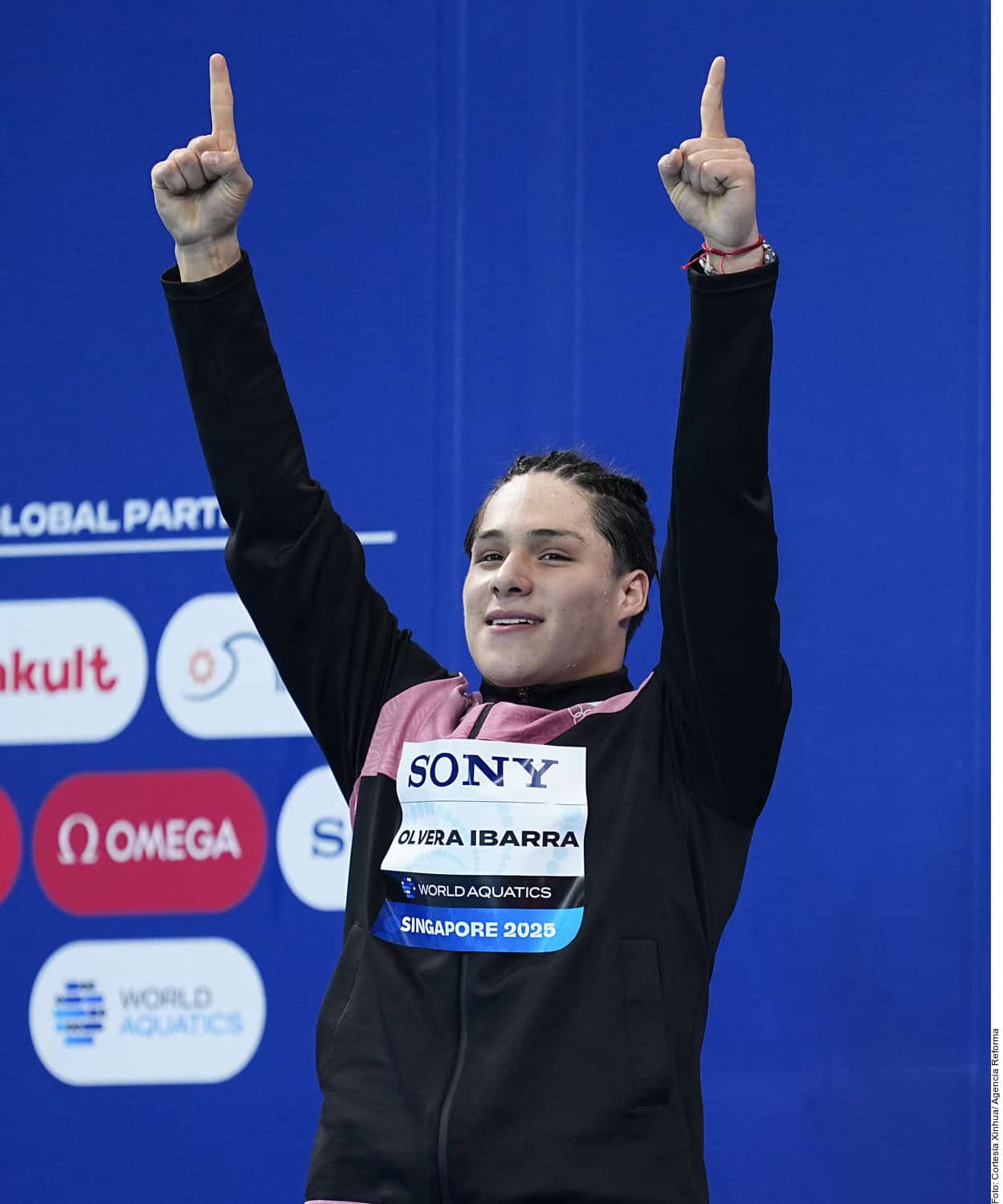 Osmar Olvera rompe récord chino con medalla de oro en trampolín 3 metros