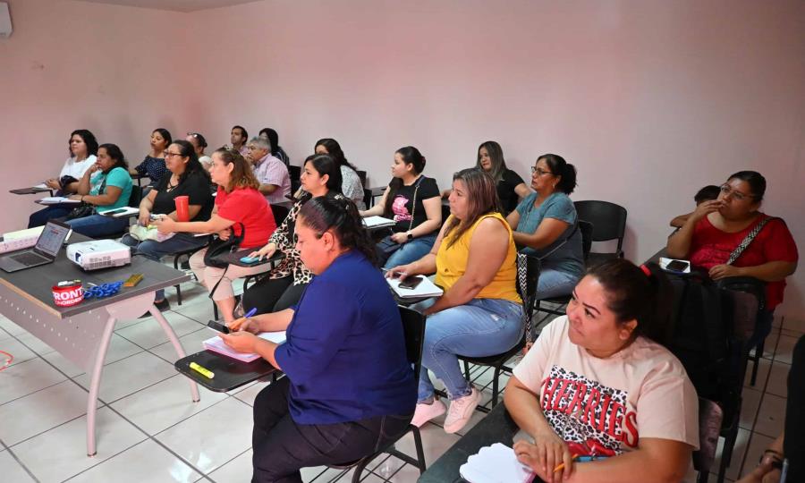 Alcaldesa Sari Pérez Inicia Curso de Marketing y Promoción en Frontera