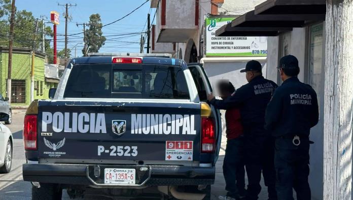 Detienen a hombre por allanamiento en pleno centro de Piedras Negras