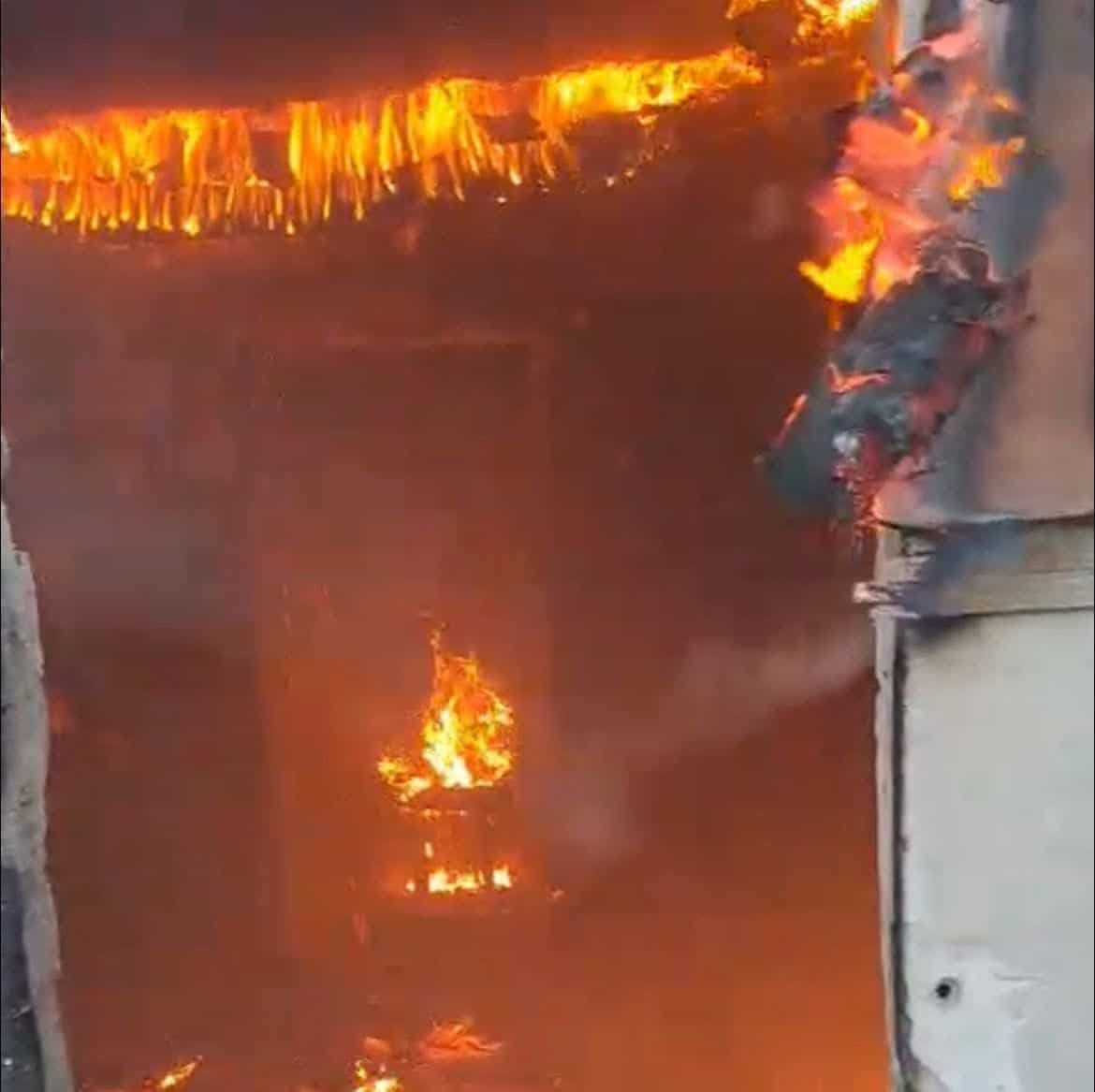 DE NO CREER: Hombre presuntamente incendió la vivienda de su pareja en Zaragoza
