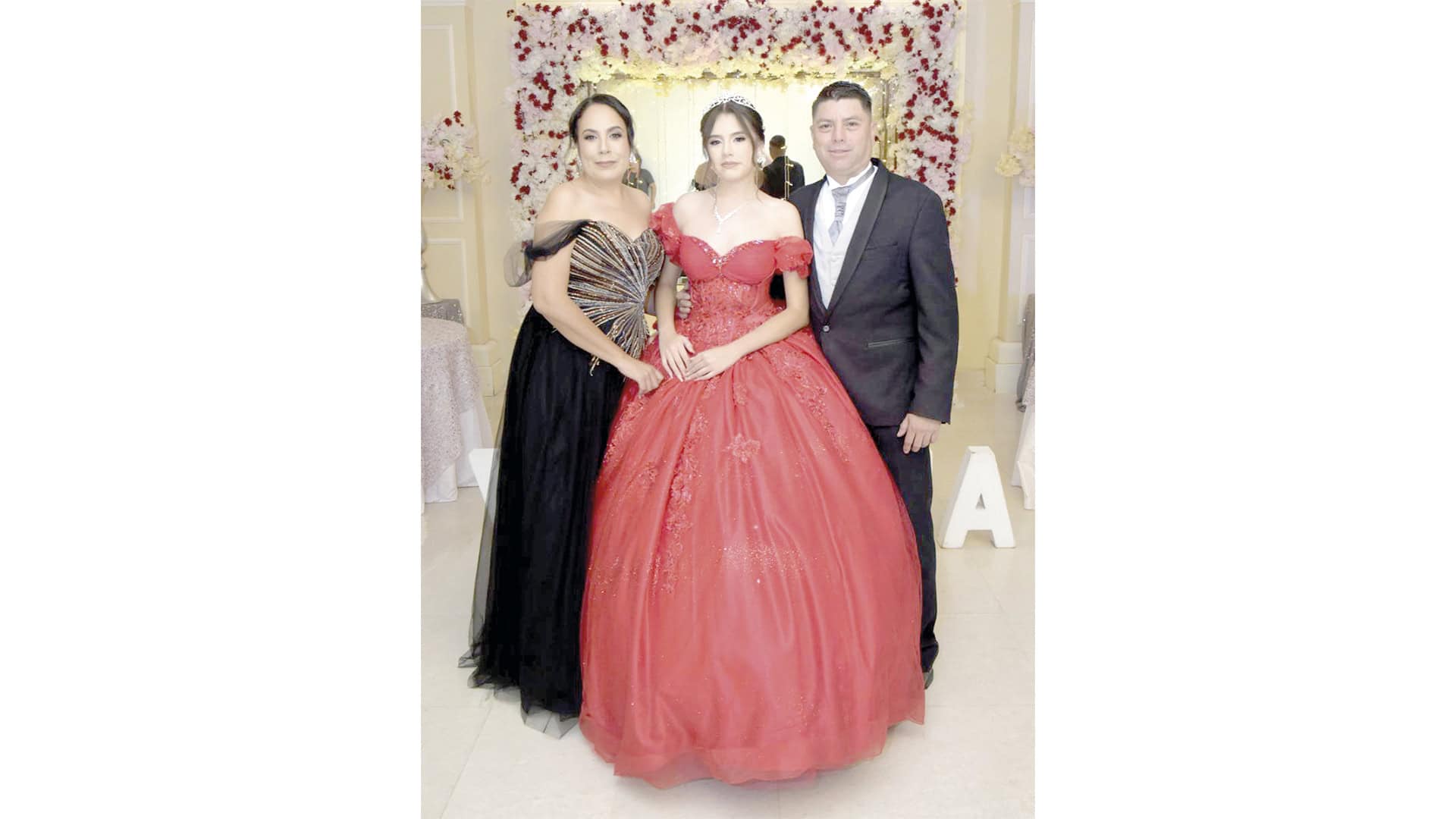 Emotiva misa y fiesta en honor a Valeria Chavana por sus XV años