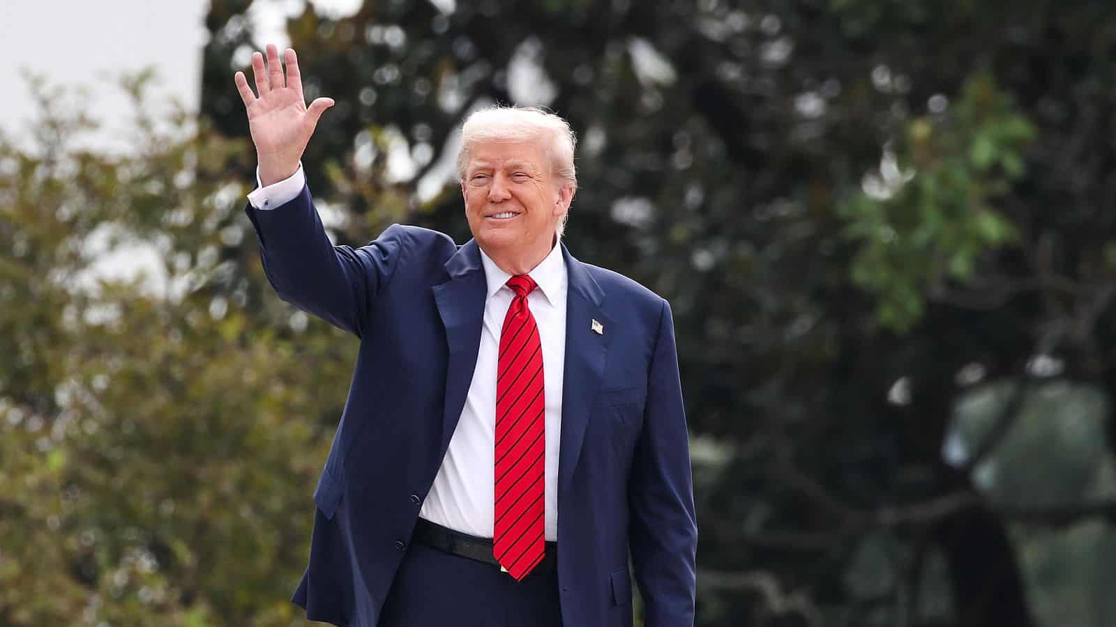Trump impone aranceles del 50% a India por comprar petróleo a Rusia
