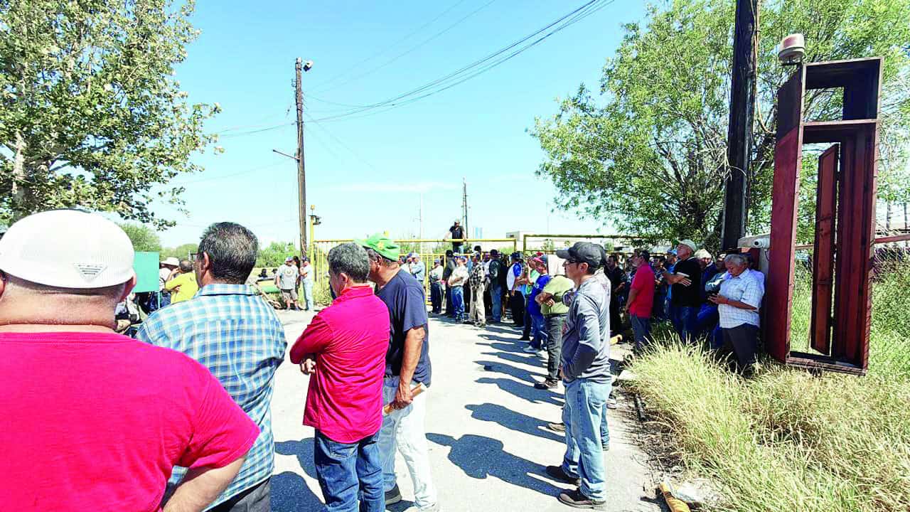 Trabajadores de AHMSA buscan justicia social en proceso laboral