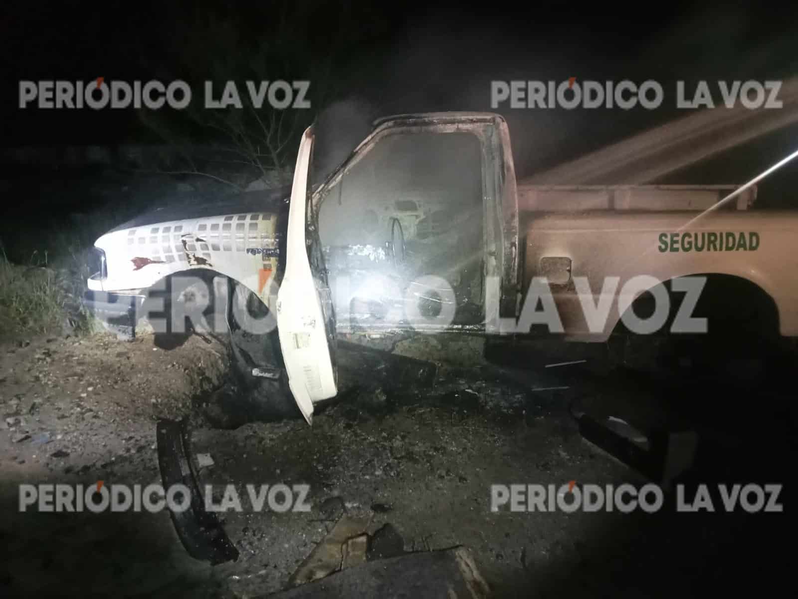 Intensa movilización por incendio de camioneta en colonia Guadalupe Borja