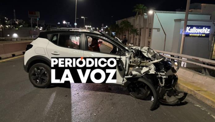 Mujer ebria choca contra patrulla estatal en Monclova