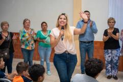 Familias de Castaños disfrutan del cine al aire libre gracias a programas municipales