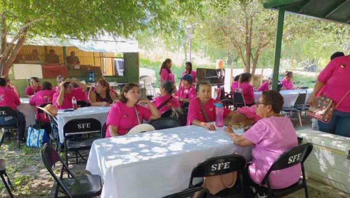 Adultos mayores de Zaragoza disfrutan jornada de historia y alegría en Guerrero