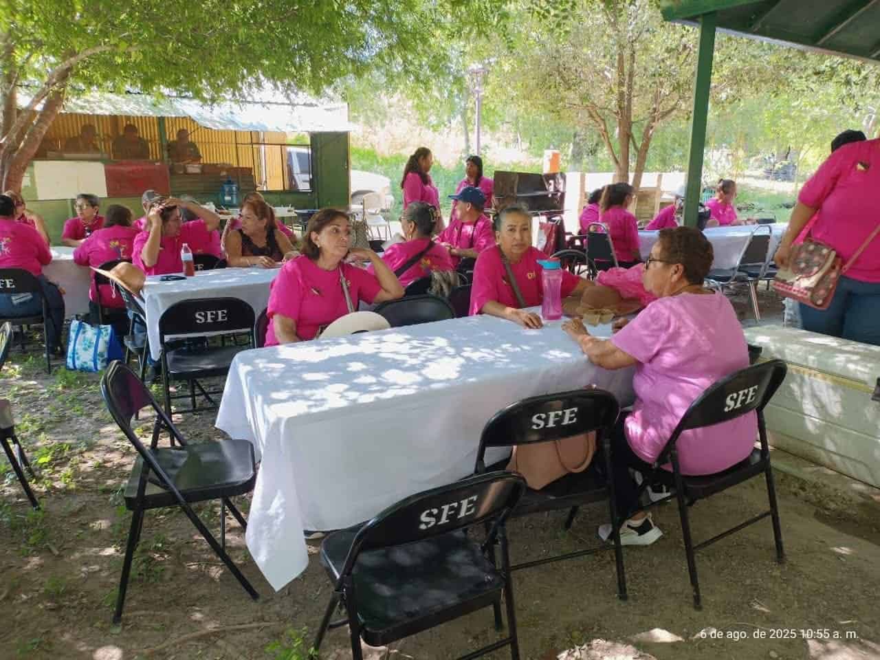 Adultos mayores de Zaragoza disfrutan jornada de historia y alegría en Guerrero