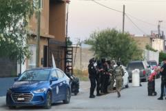 Catean viviendas y quinta en operativo antidrogas; detienen a dos mujeres