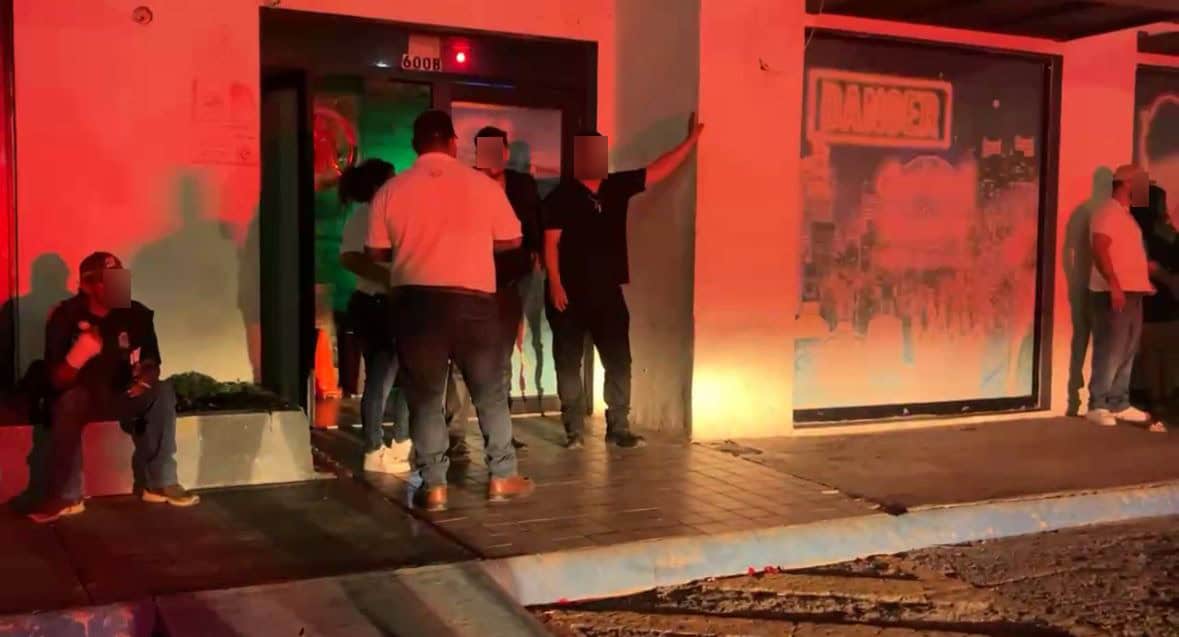 Clausuran "La Diabla" tras riña campal; hay dos mujeres lesionadas