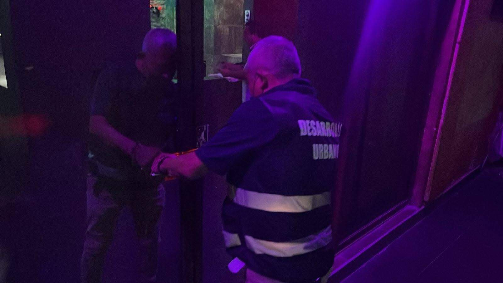 Clausuran alberca en Ciudad Acuña tras denuncias por ingreso de menores sin supervisión