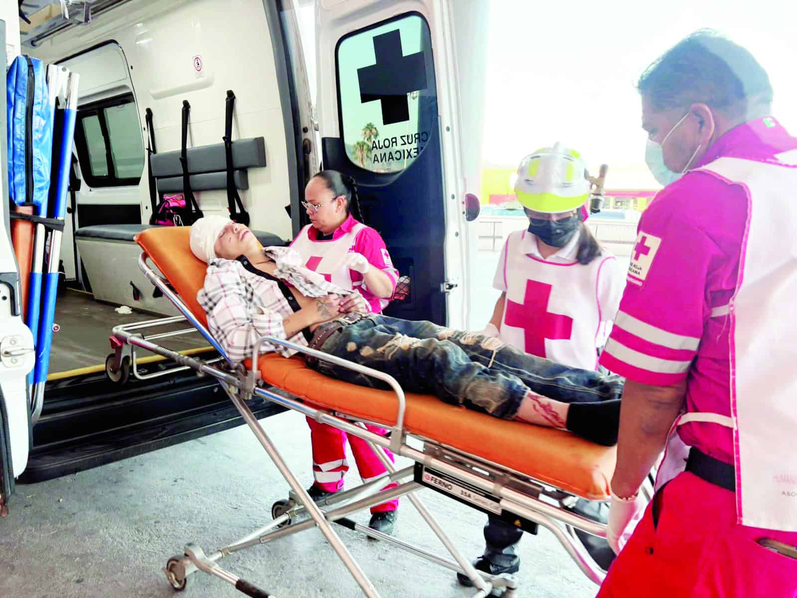 Ataque brutal con botellazos deja joven gravemente herido en Monclova