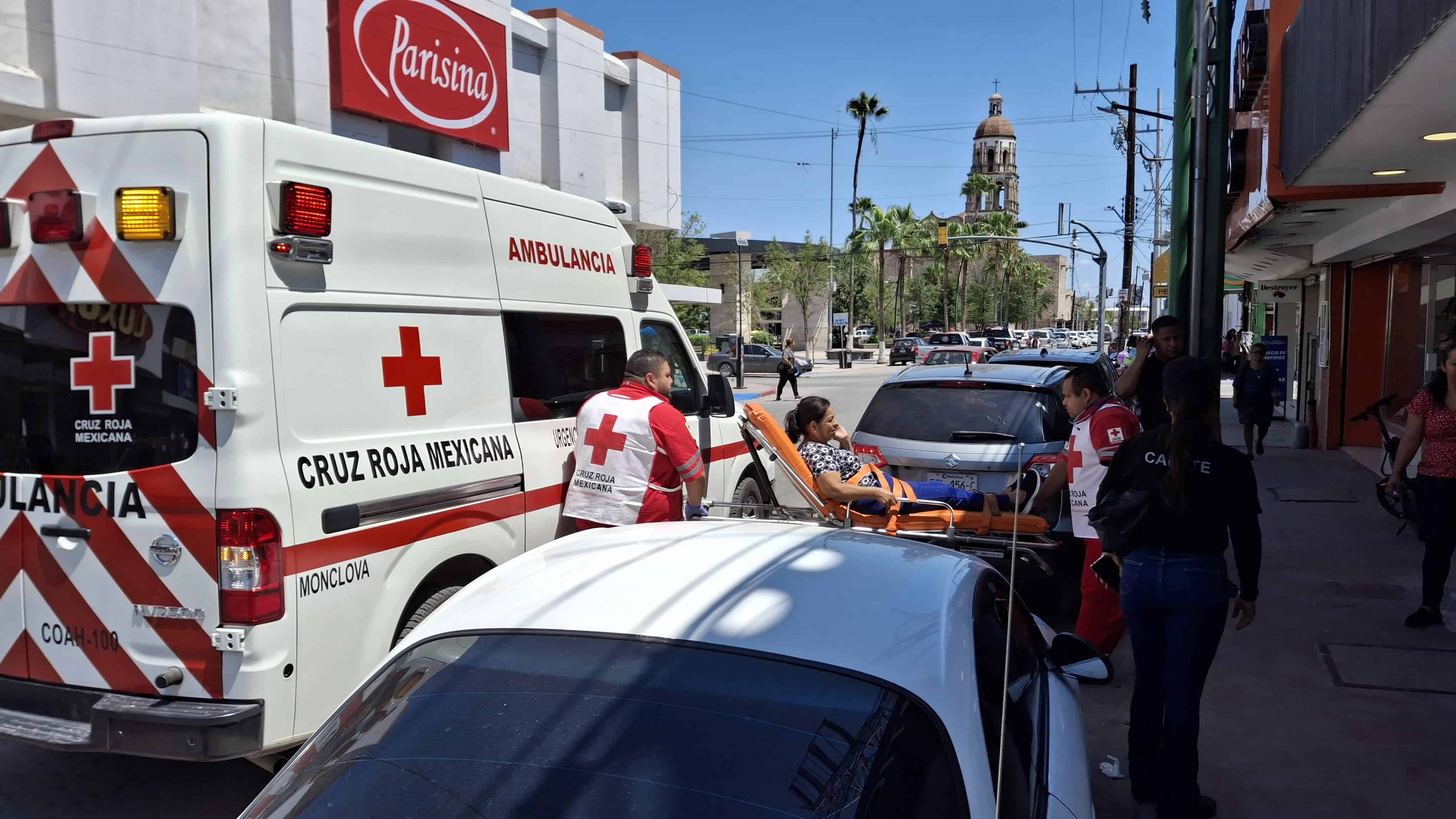 Sufren desmayo  por ola de calor