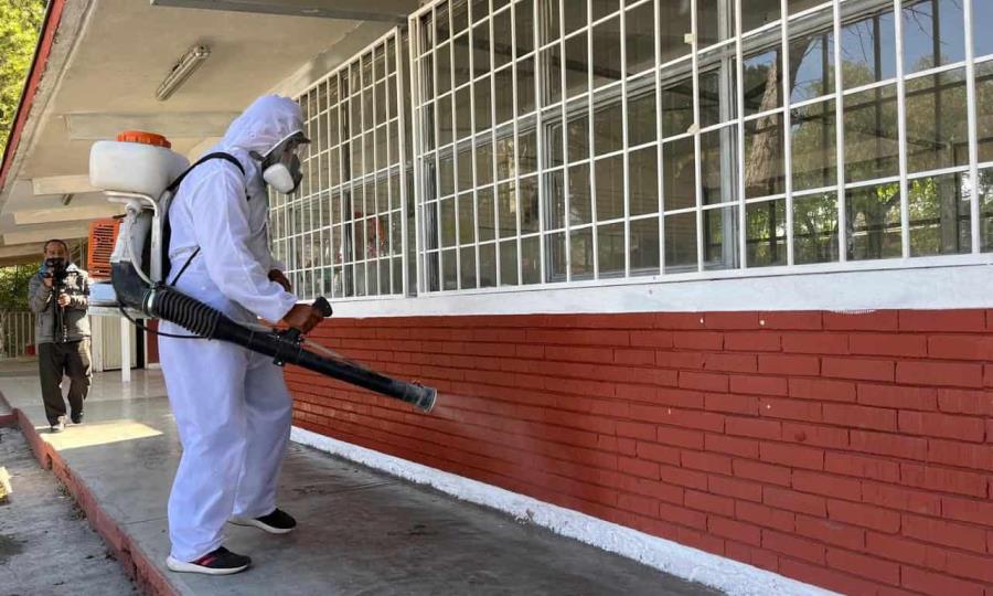 Intensifican fumigación contra garrapatas en Saltillo
