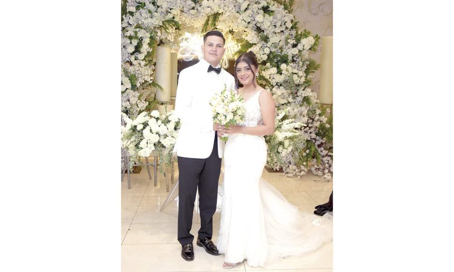 Emotiva unión en matrimonio de Mauren Morales y Joel Delgado