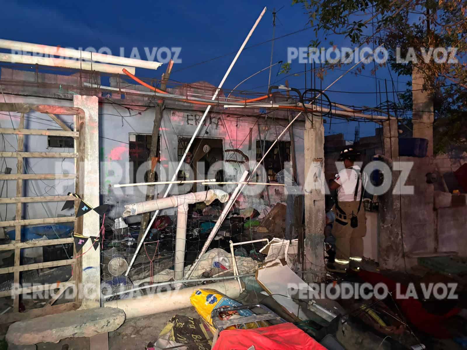 Vecinos alertan incendio en vivienda