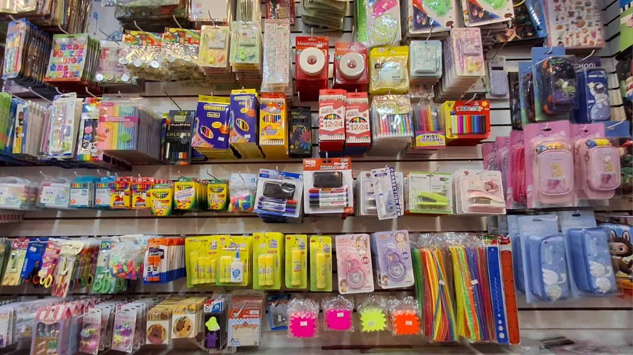 Variedad y ahorro: tiendas chinas preferidas por padres