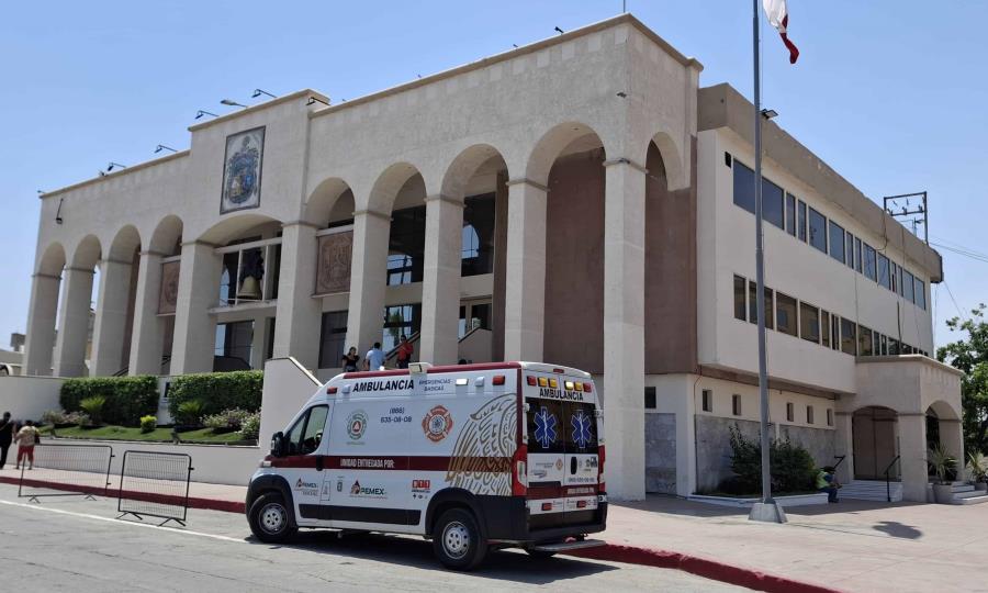 Personal paramédico de Protección Civil Monclova listo para emergencias por calor