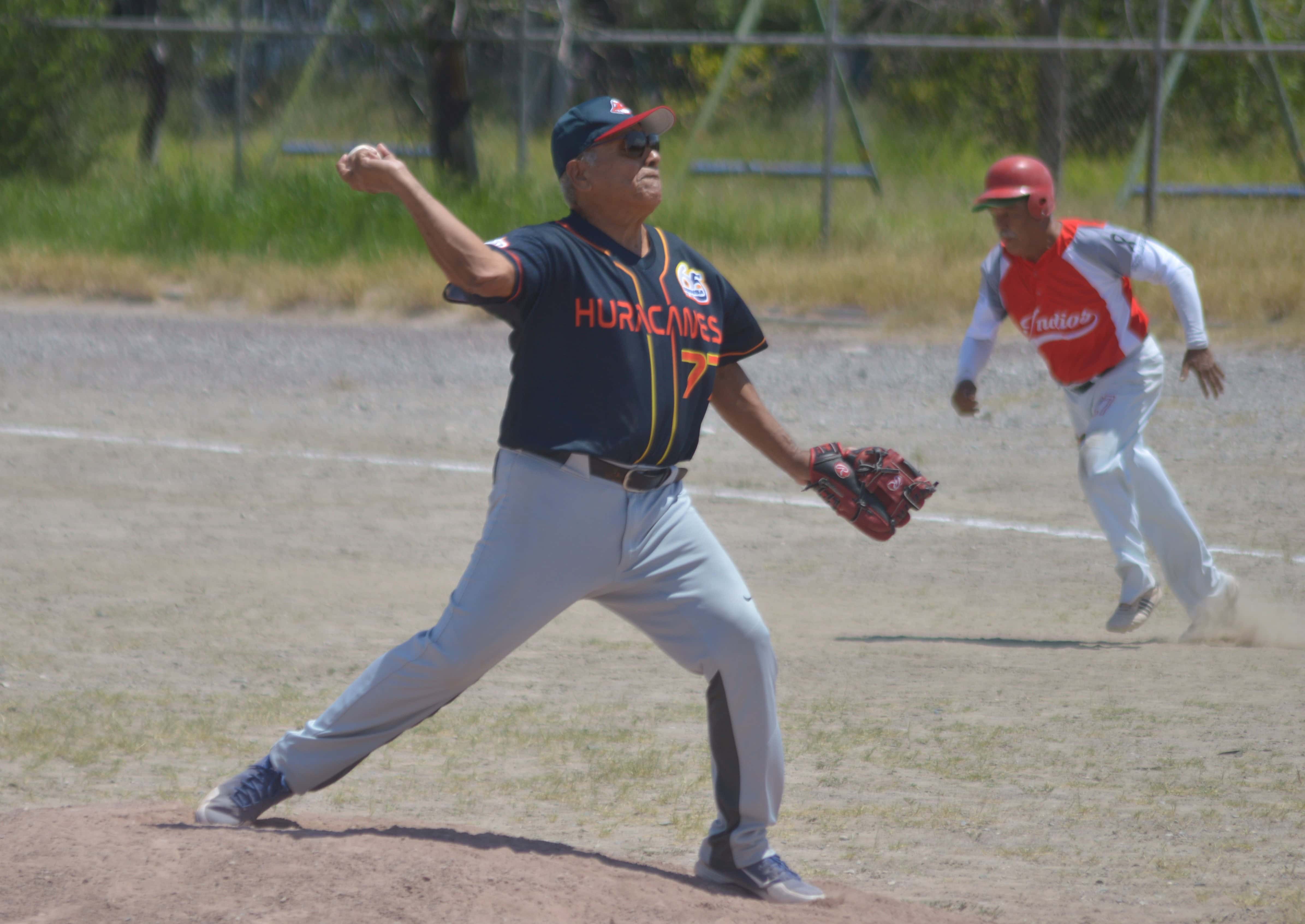 Bravos aplastan a Indios en emocionante duelo