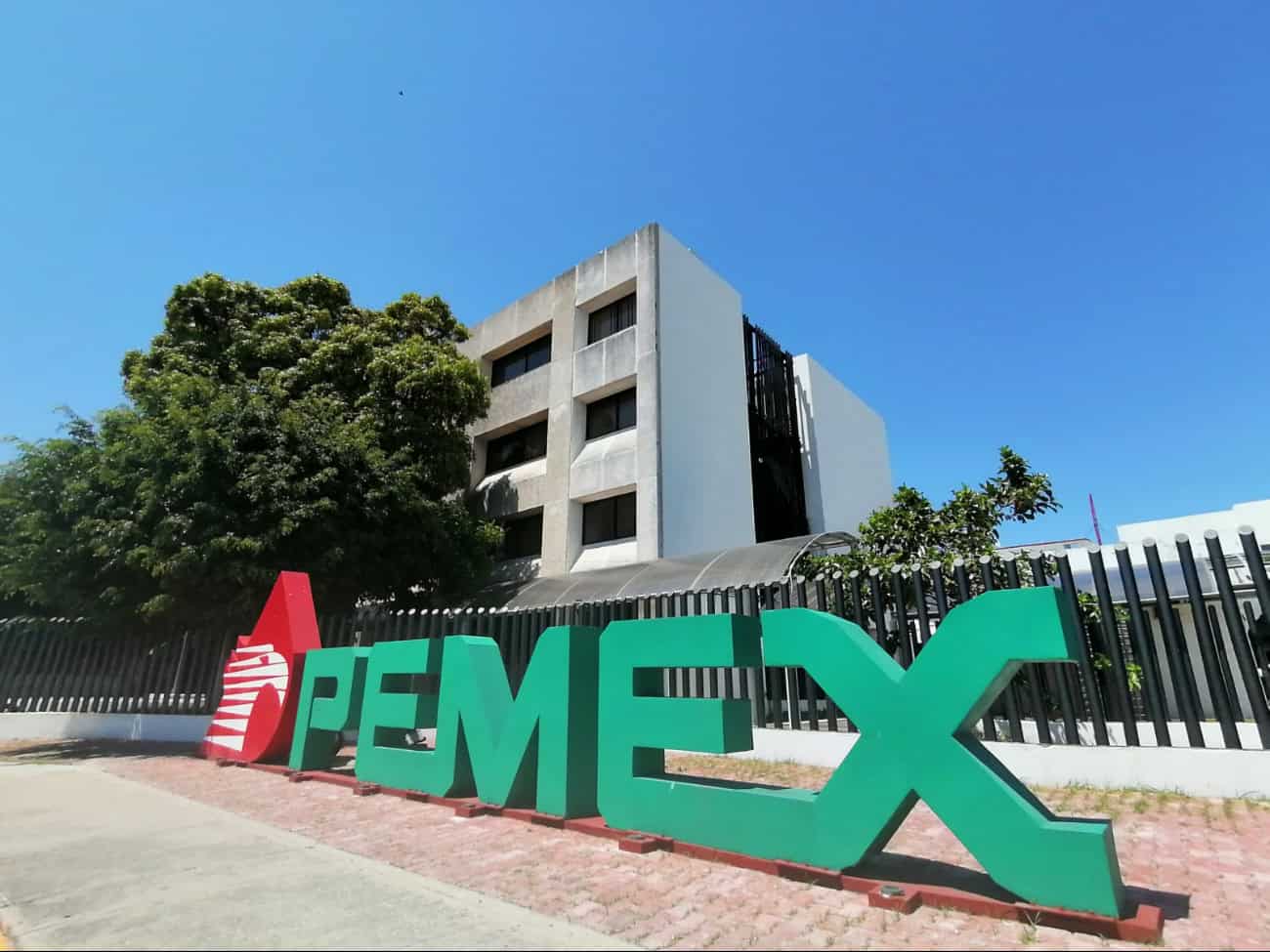 Empresarios mexicanos acusados en EE. UU. por millonarios sobornos a funcionarios de Pemex