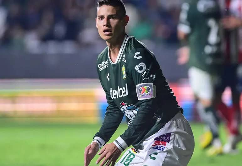 León deja fuera a James Rodríguez en duelo ante Monterrey