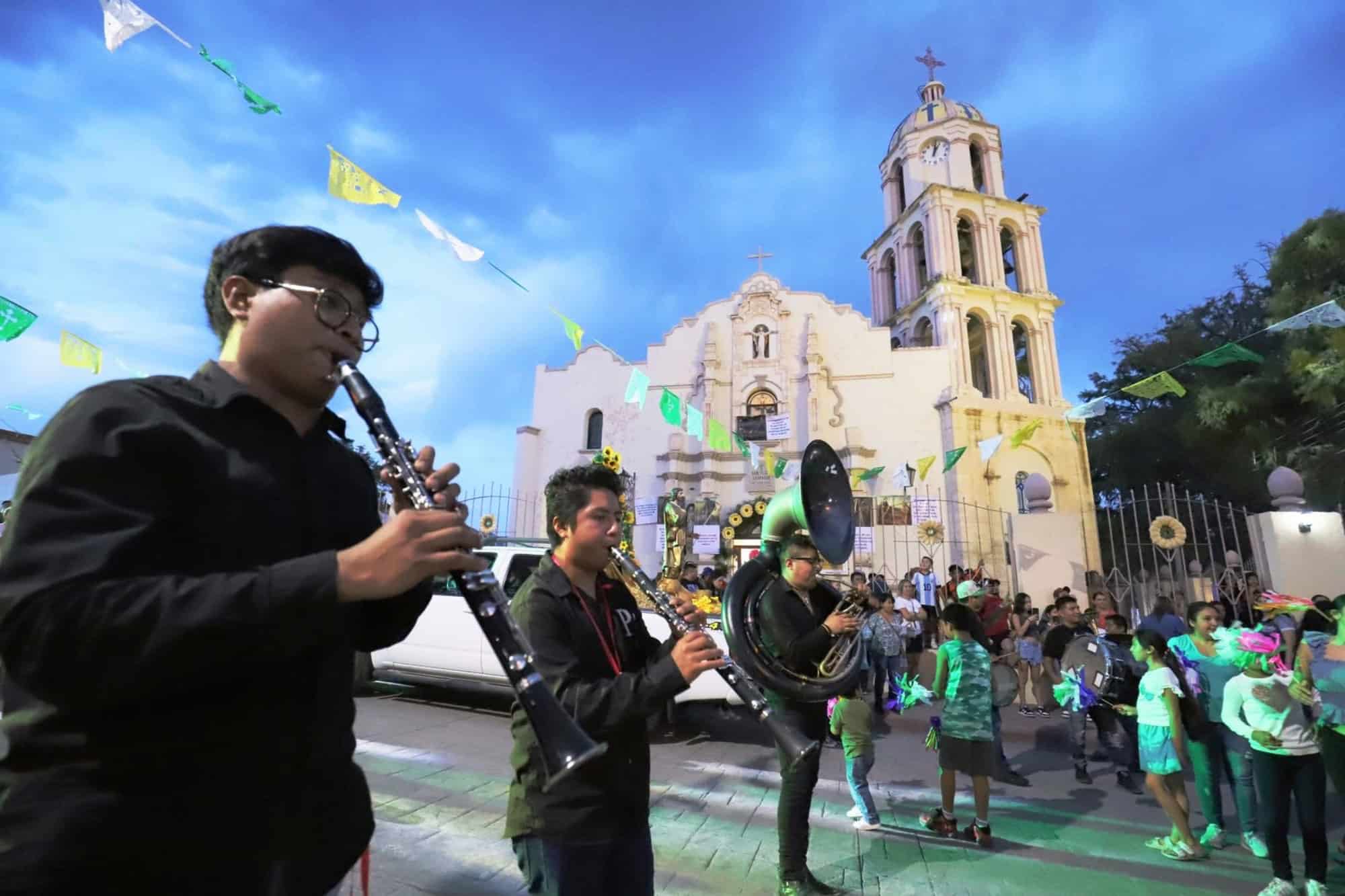Arteaguenses demandan atención a servicios básicos