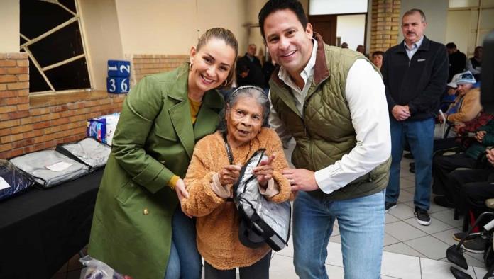 Entrega de Apoyos de Corazón a Adultos Mayores en Saltillo