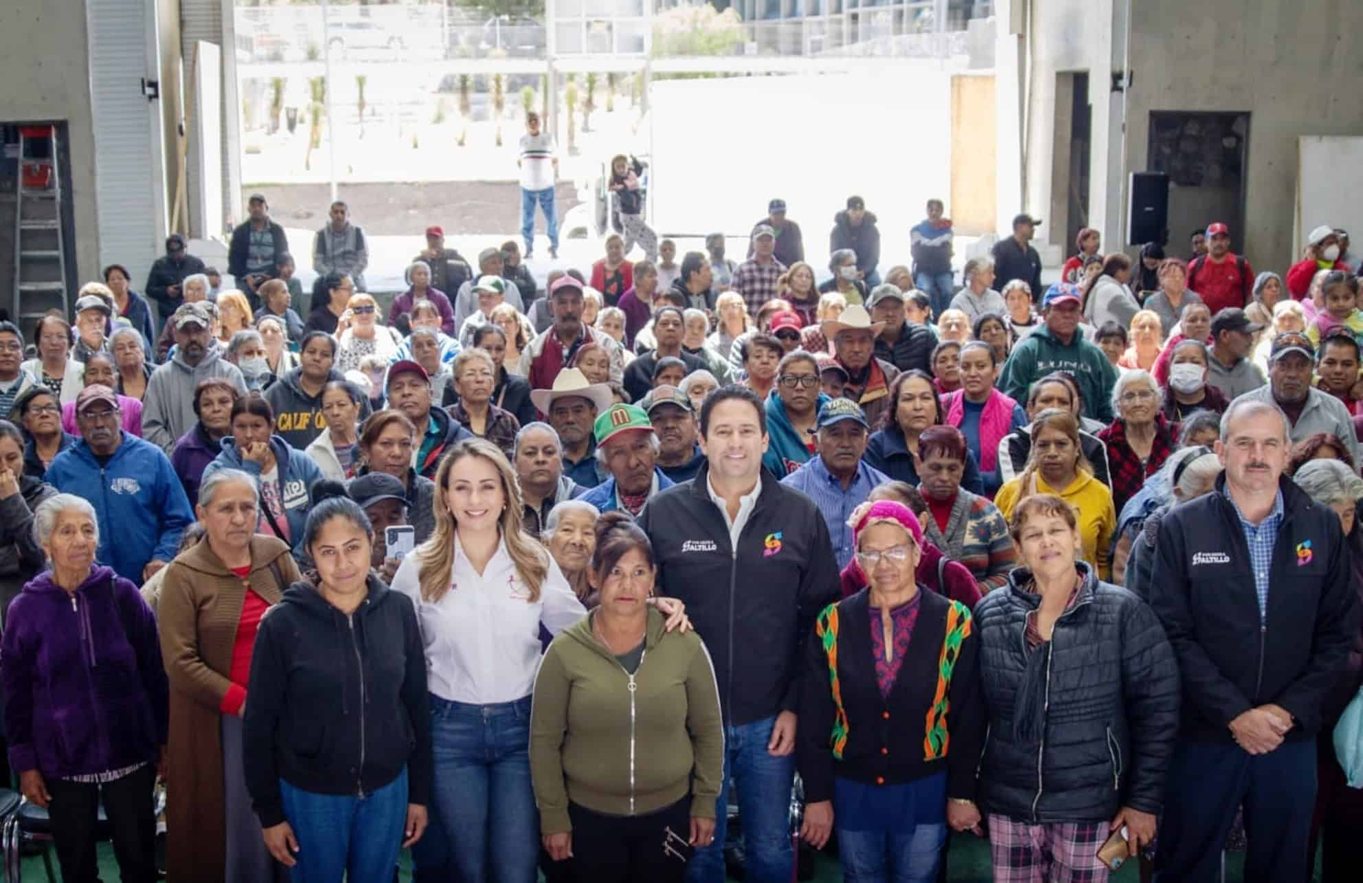 Entrega de Apoyos de Corazón a Adultos Mayores en Saltillo