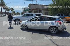 Choque entre Ford Focus y Ford Lobo en Monclova