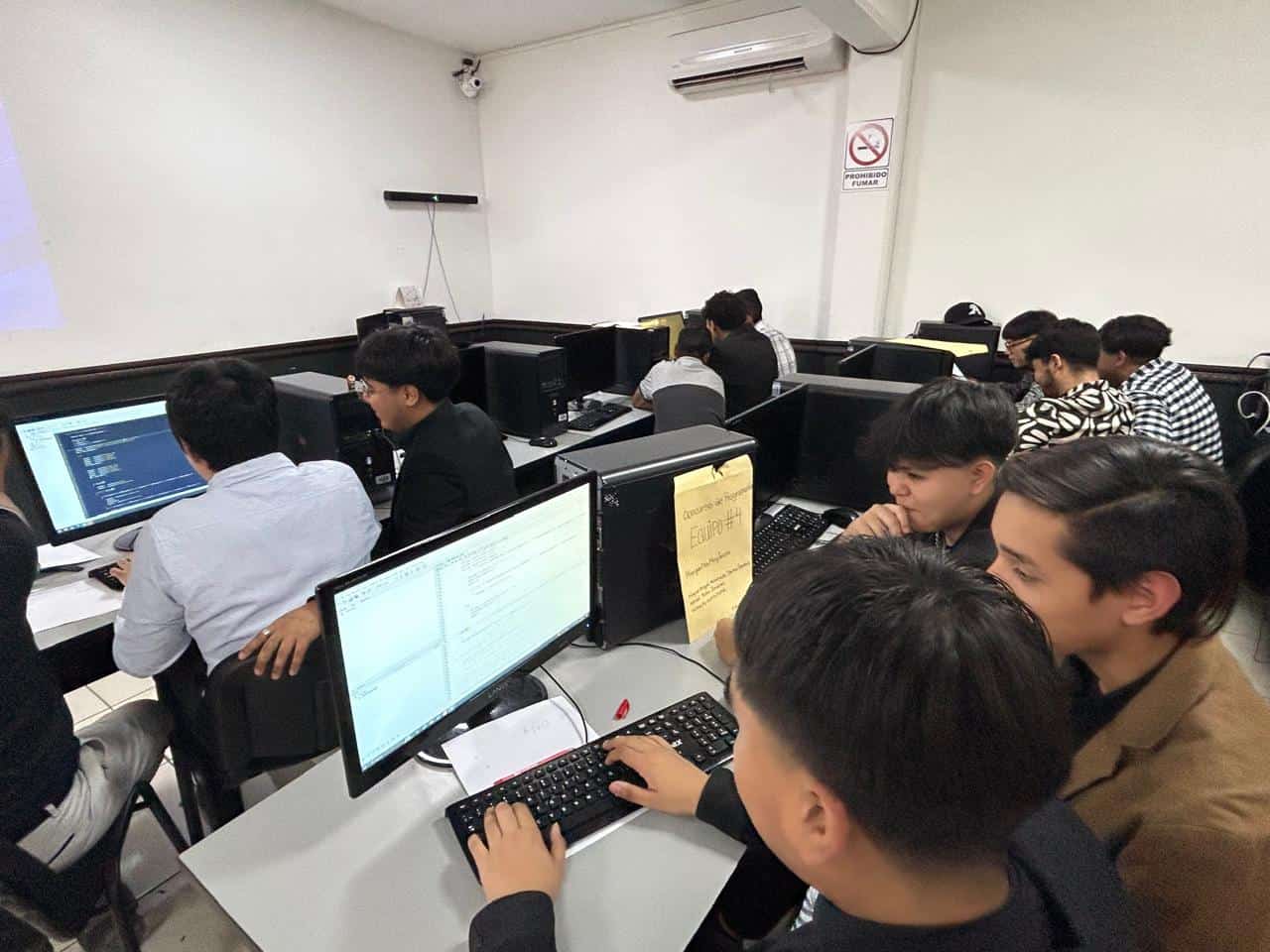 Egresados de FIME Monclova destacan en mercado laboral