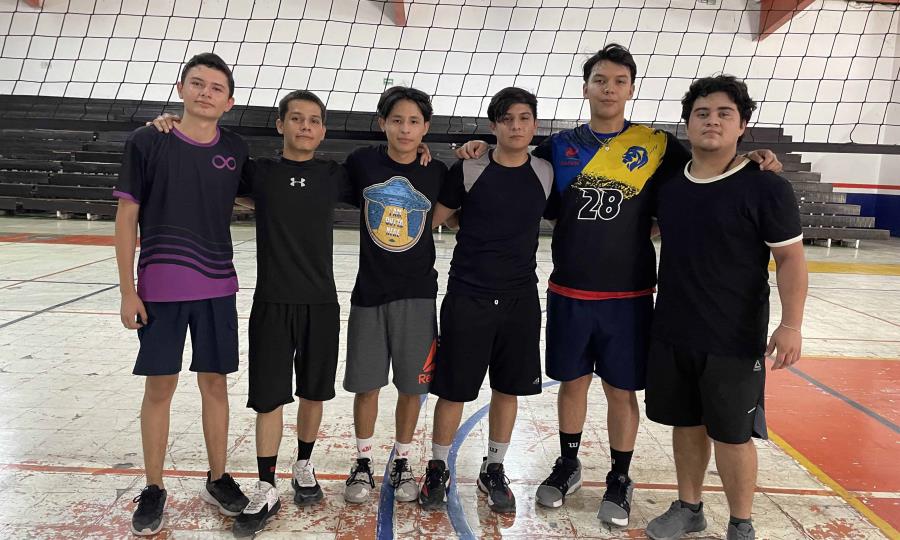 Cuervos y Tilines protagonizan un duelo vibrante en la cancha