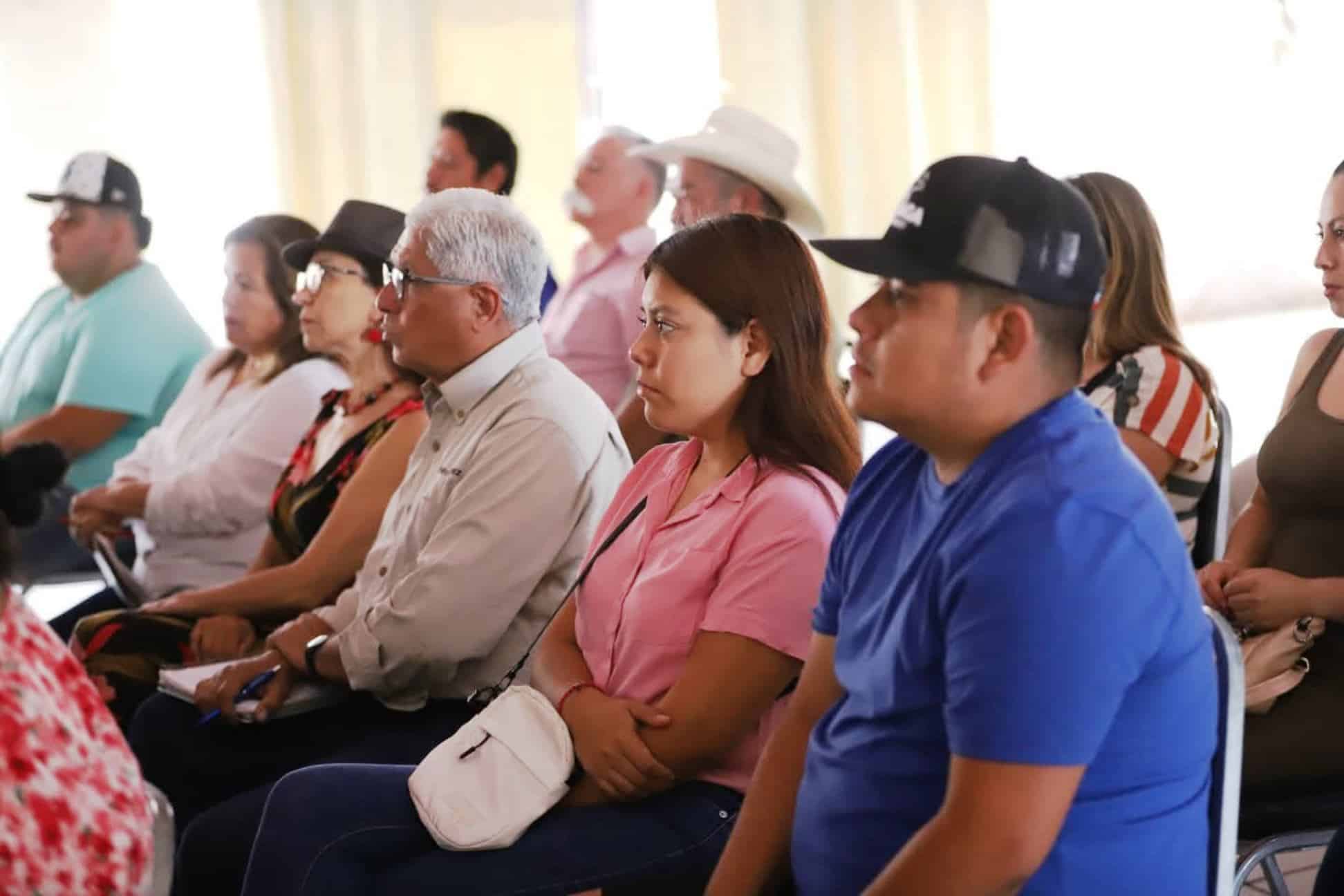 Habitantes de Arteaga exigen atención a necesidades