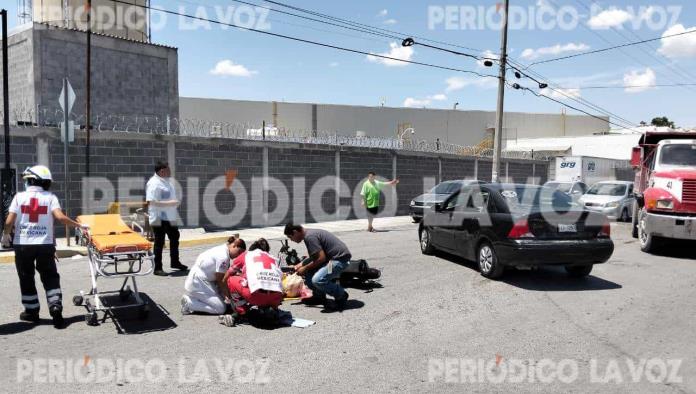 Joven hospitalizada tras colisión en Monclova