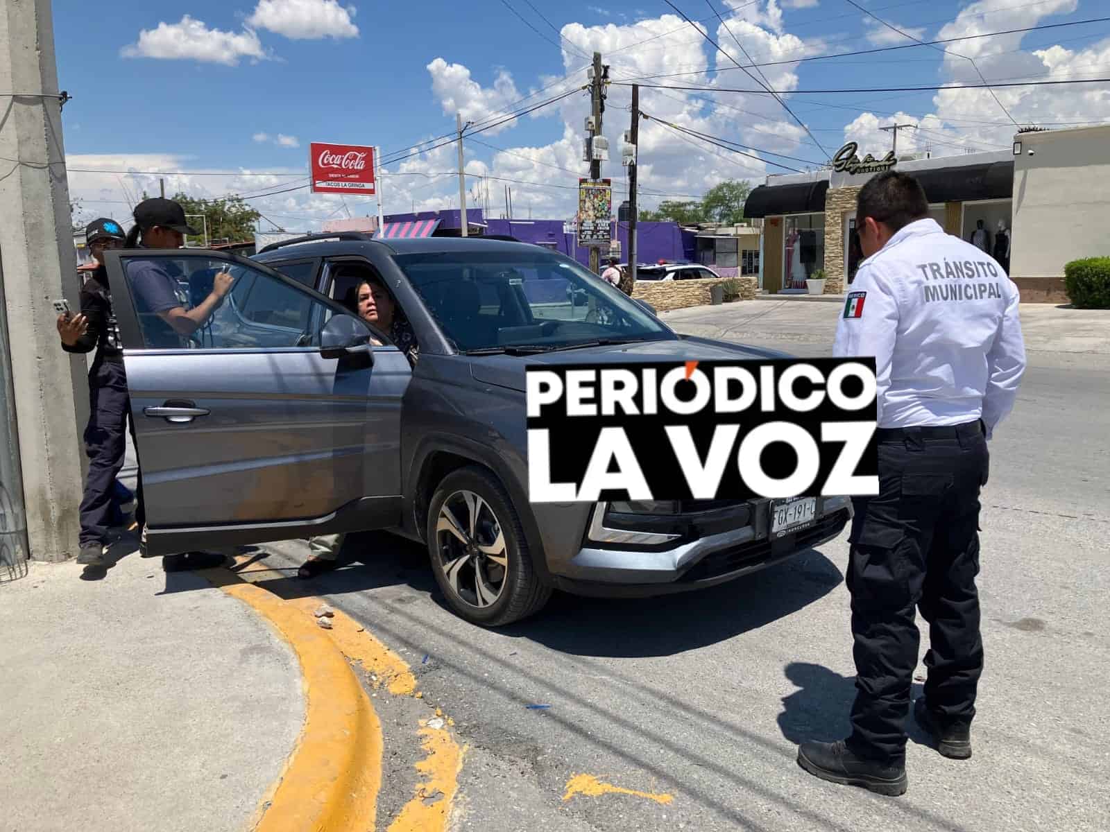 Joven hospitalizada tras colisión en Monclova