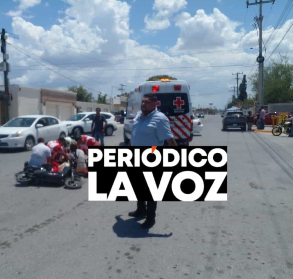Joven hospitalizada tras colisión en Monclova