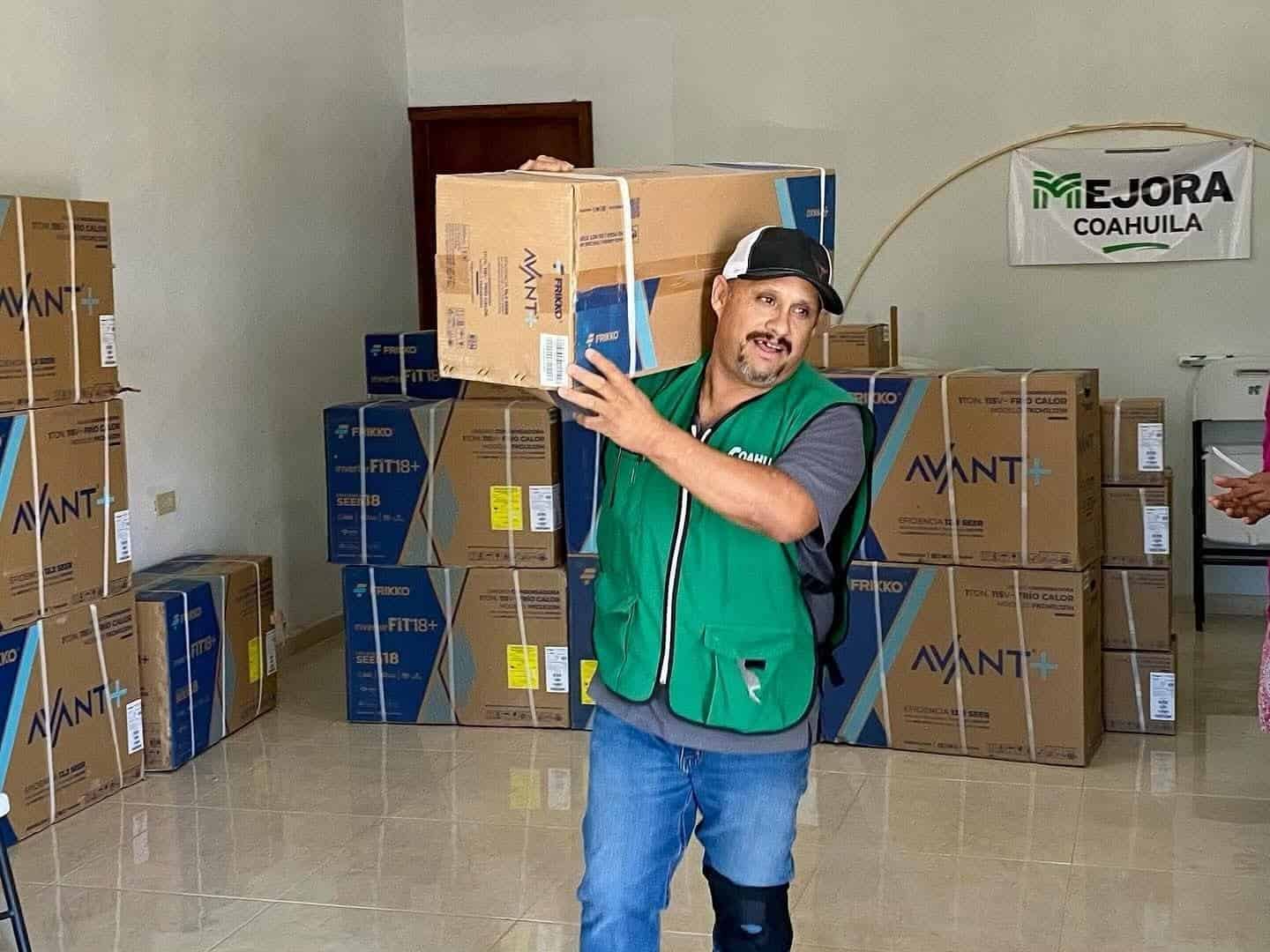 Más hogares de Villa Unión cuentan con minisplits de Mejora Coahuila